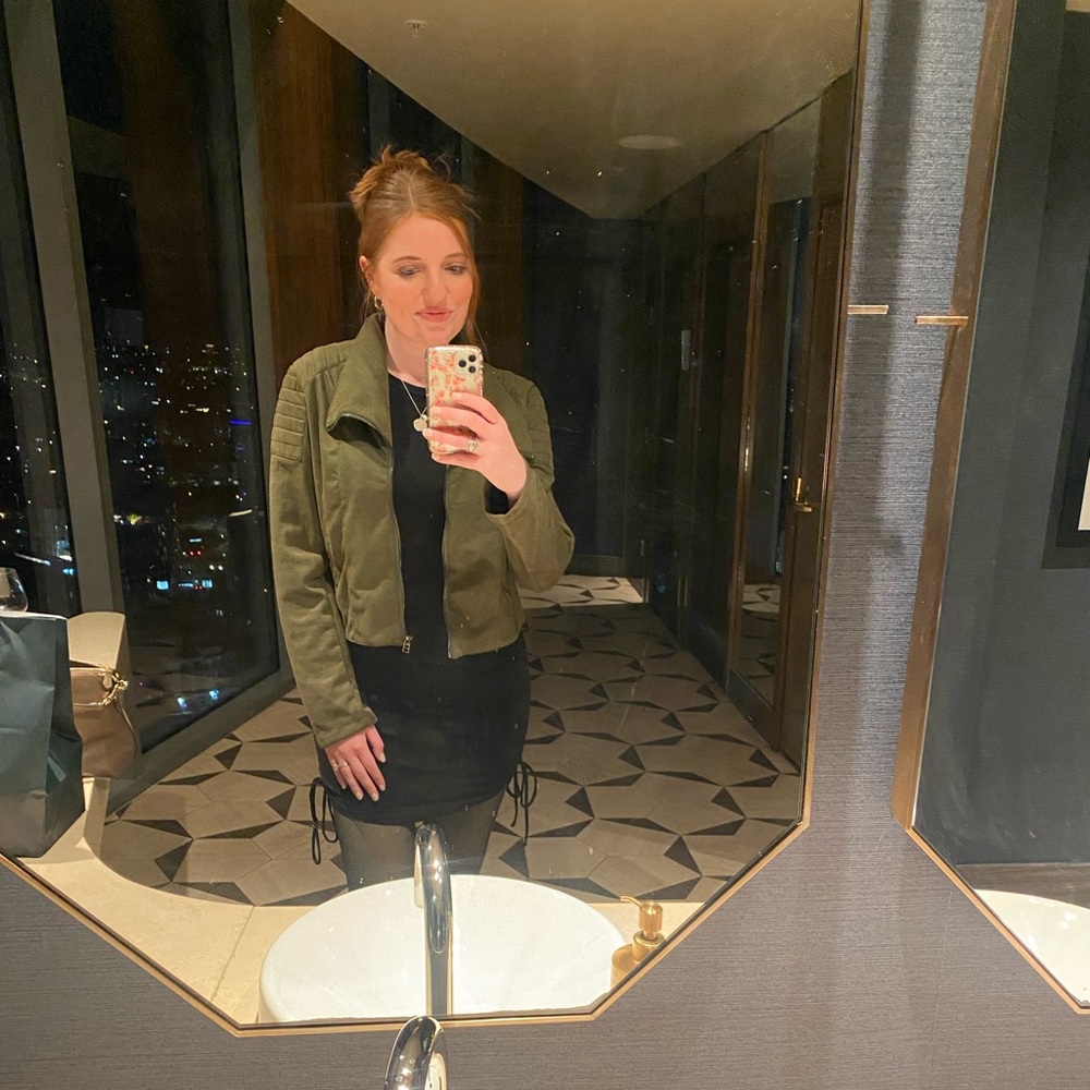 Meet your Posher, Kayla